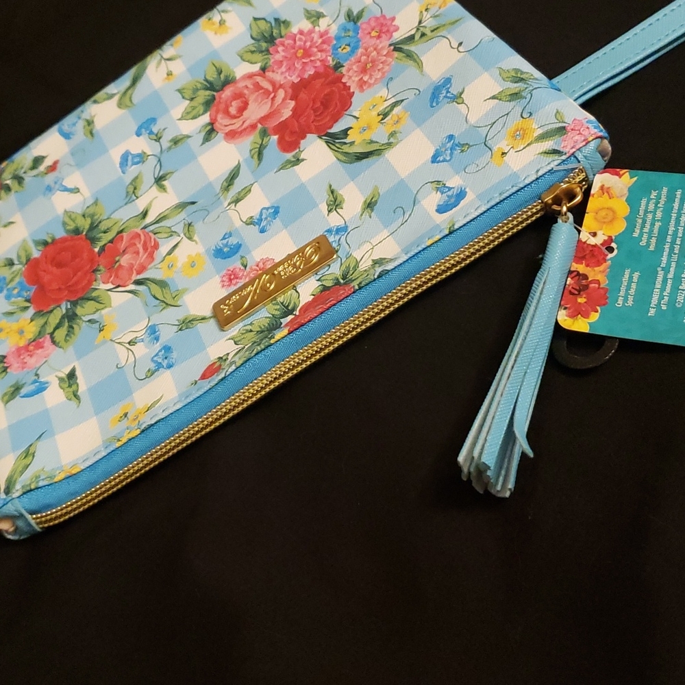 The Pioneer Woman Sweet Rose Cosmetic Bag 8.5" x 7"of - Picture 6 of 10